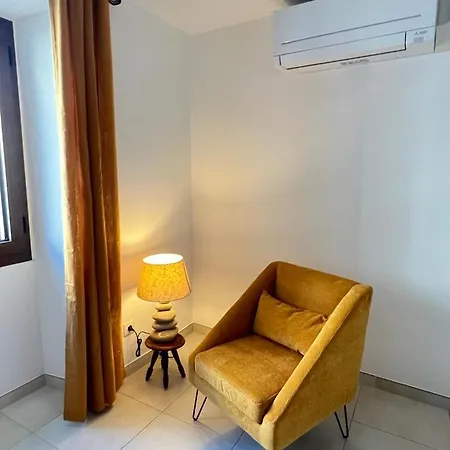 A Coletta アパート ピアナ